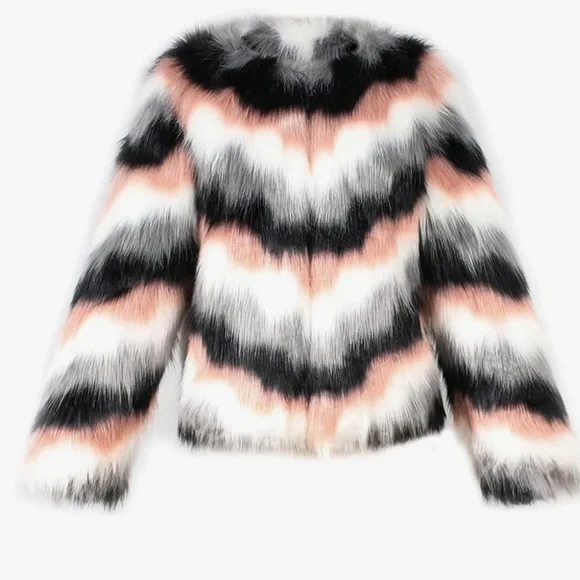 NWOT ~Faux Fur Coat Chevron Pattern Open Front with clip closure - Picture 3 of 5
